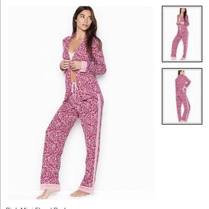VS Pajama Set